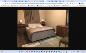 Room # 2 sleep 4 Arrangement Edmonton